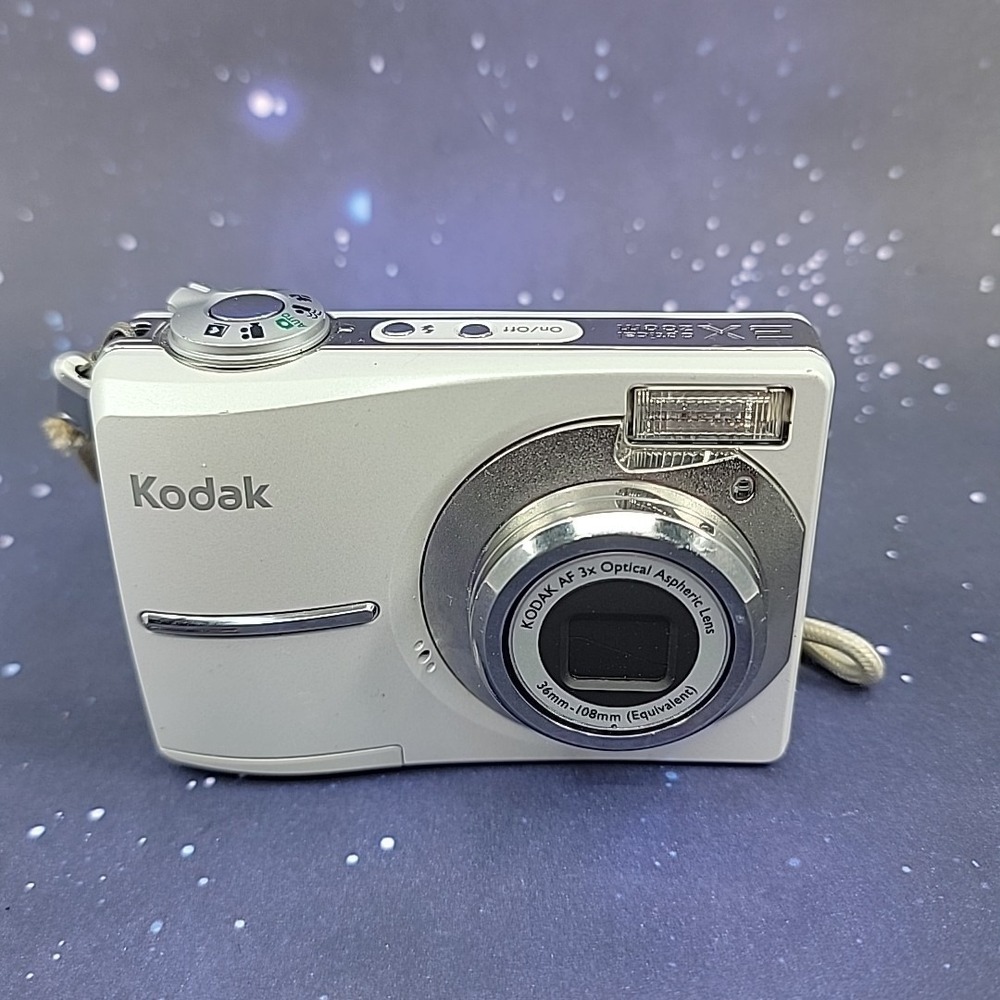 Kodak EasyShare C613 White Silver‎ Digital Camera 3X Zoom 6.2MP TESTED W/ ISSUES